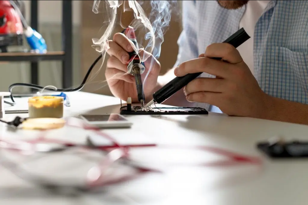 What are the benefits of a portable welding fume extractor?